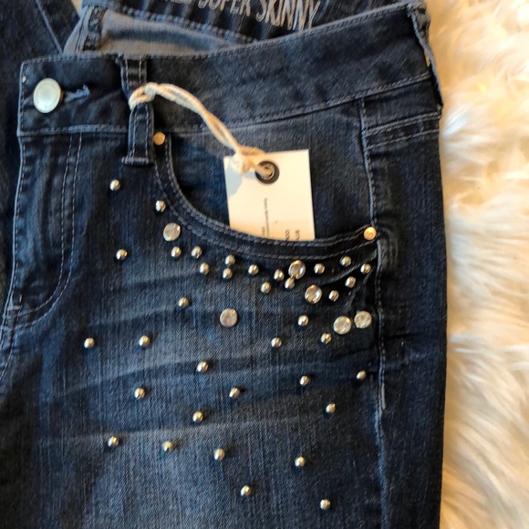 Pearl/Studded Skinny Jeans - Picture 3 of 3